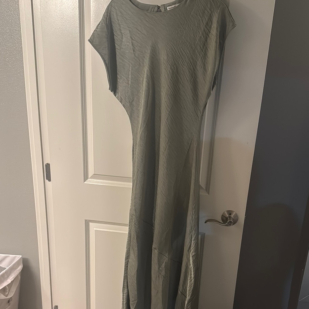 Abercrombie & Fitch Gray Maxi Dress